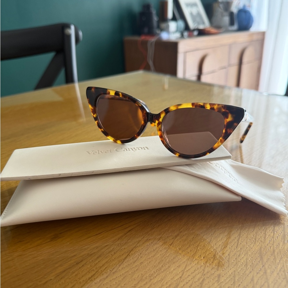 Cat Eye Sunglasses in Eco Tort